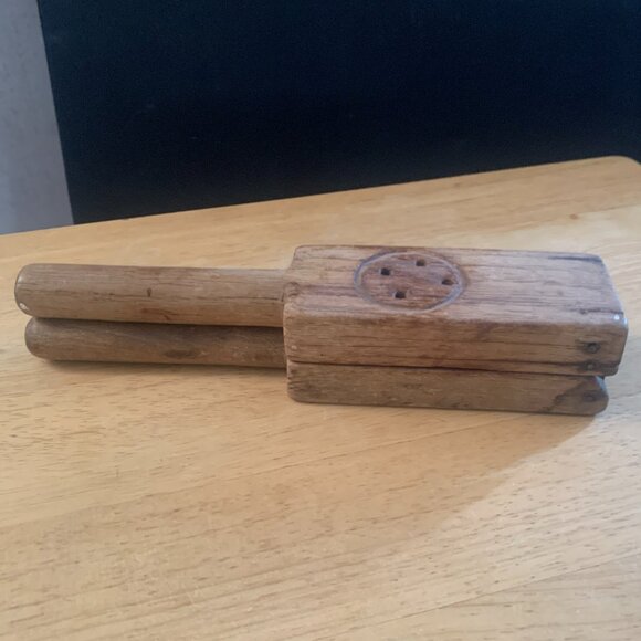 Vintage Antique Wooden Lemon press Juicer Squeezer kitchen primitive old wood - Picture 1 of 16